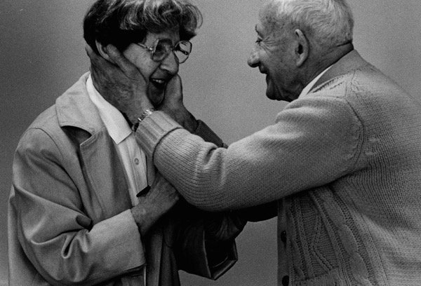 rupertbu's tweet photo. Majer Bogdanski - 1912-2005 Tailor, Bundist, Yiddishist, Composer & Singer "his attempt to rescue a language all but murdered by the Nazis was Majer’s life work." | tks @thegentleauthor #SamTanner https://t.co/QIassEp9sK https://t.co/txHPxXXpU5