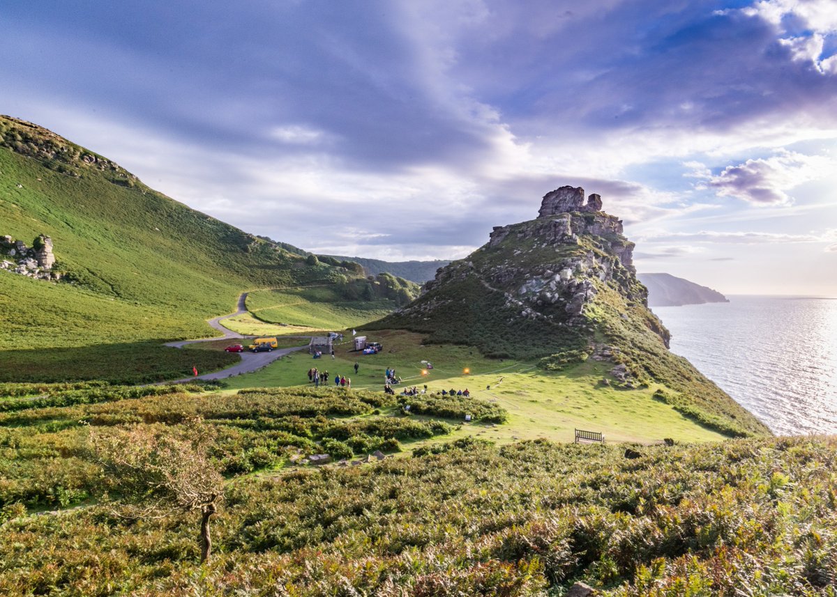 PleasureDomeTC's tweet photo. We are so delighted to have our star director @le_crass returning to #Exmoor turning his extraordinary vision and insight to #Shakespeare's greatest play. Could there be a better setting? #theatre #director #Devon #Somerset #ValleyofRocks #actorslife #actors #blastedheath #LEAR https://t.co/xwZCJidK9t