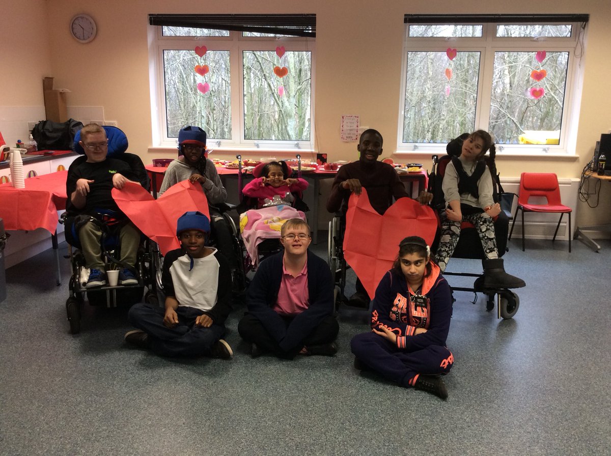 wilsonstfeed's tweet photo. #WSSixthForm preparing our #ValentinesDay party ❤️ https://t.co/FsavUQ4qdo
