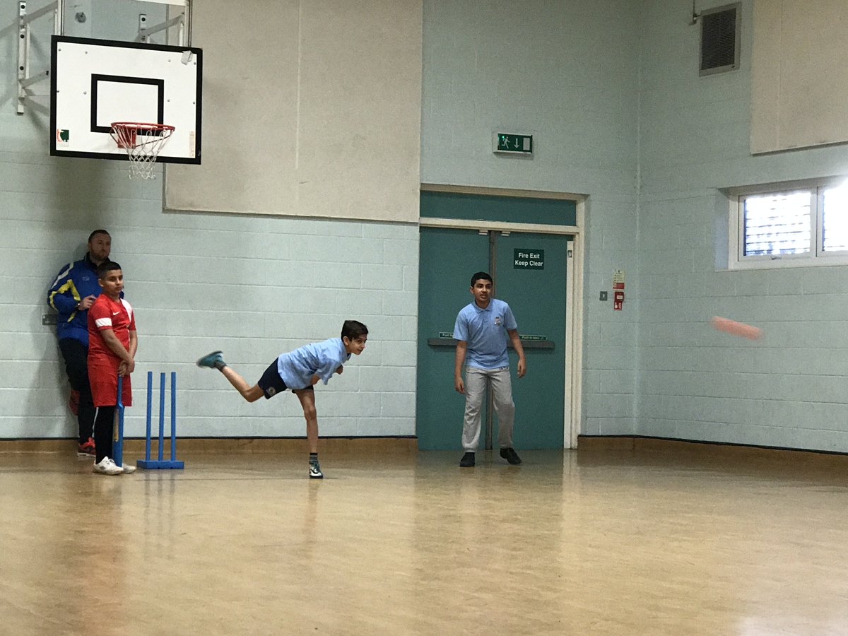 QueensbridgePS's tweet photo. Well done to the Queensbridge Cricket team, who came second last night in the final of the Farnworth social circle cricket competition. https://t.co/C1PmYXRDa4