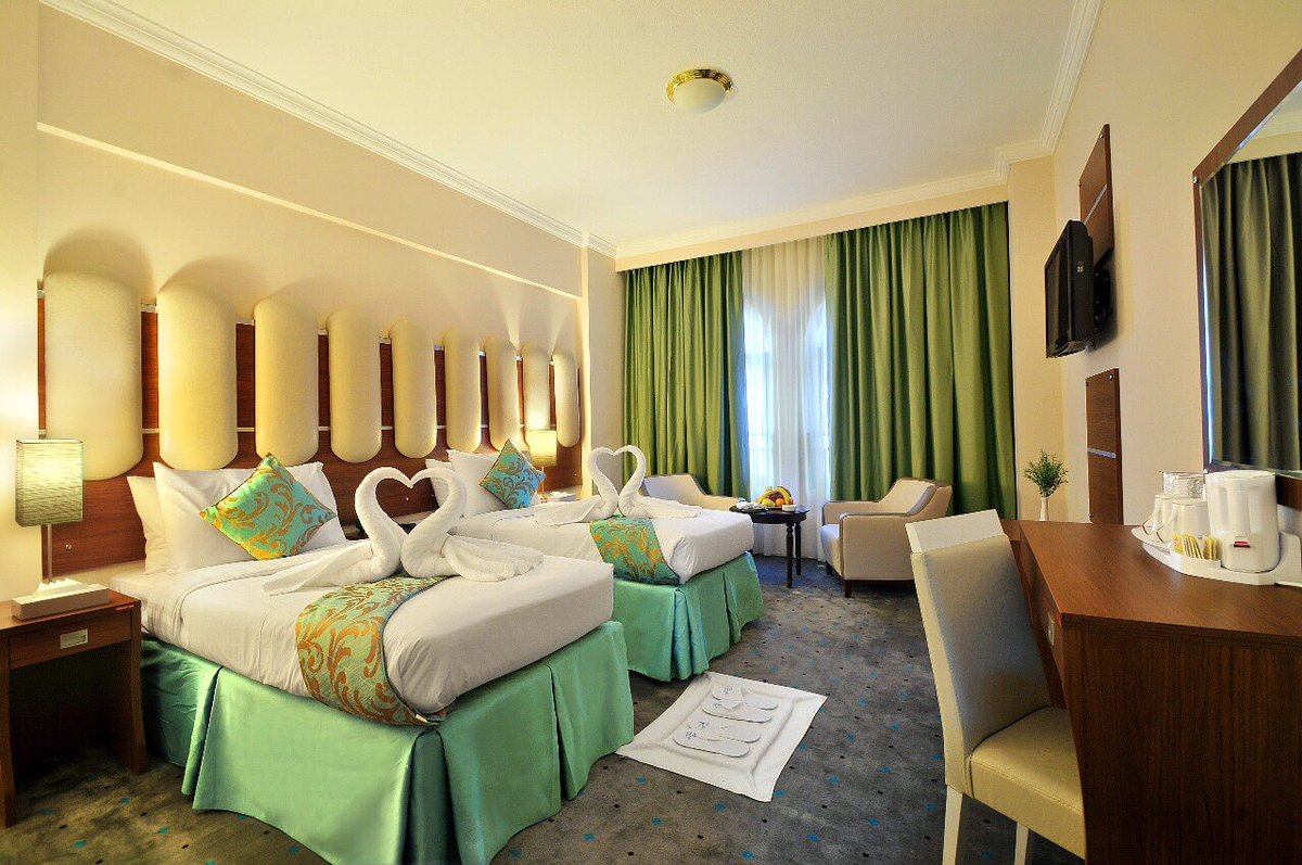 فندق Salam MARMARA 
اهلا بك في فندق السلام مرمرة في المدينة المنورة، المملكة العربية السعودية.

يقع فندق السلام مرمرة على بعد 5 دقائق سيرا على الأقدام من المسجد النبوي، في المدينة المنورة. وتوفر خدمة الواي فاي المجانية.
#فنادق #المدينة #السلام #مجموعة_مرمرة