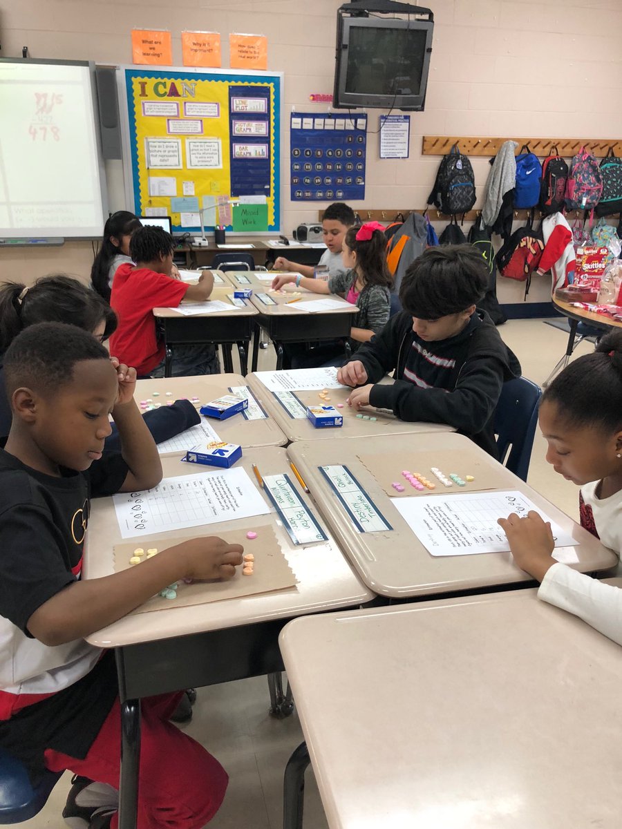 tammy1pulliam's tweet photo. Hard at work! Happy Valentines Day! @ZebVanceEagles #teamzeb https://t.co/OIDsVlCxS9