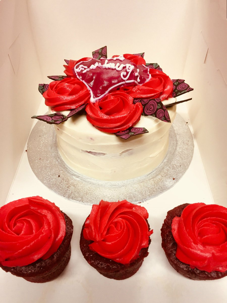 To all you romantics out there, Happy Valentine's Day!

And thanks to the <a href="/WaldorfAstoria/">Waldorf Astoria</a> Edinburgh Hotel for bringing us such wonderful cakes! #Valentines #Loveatfirstbite #workperks #eventprofs