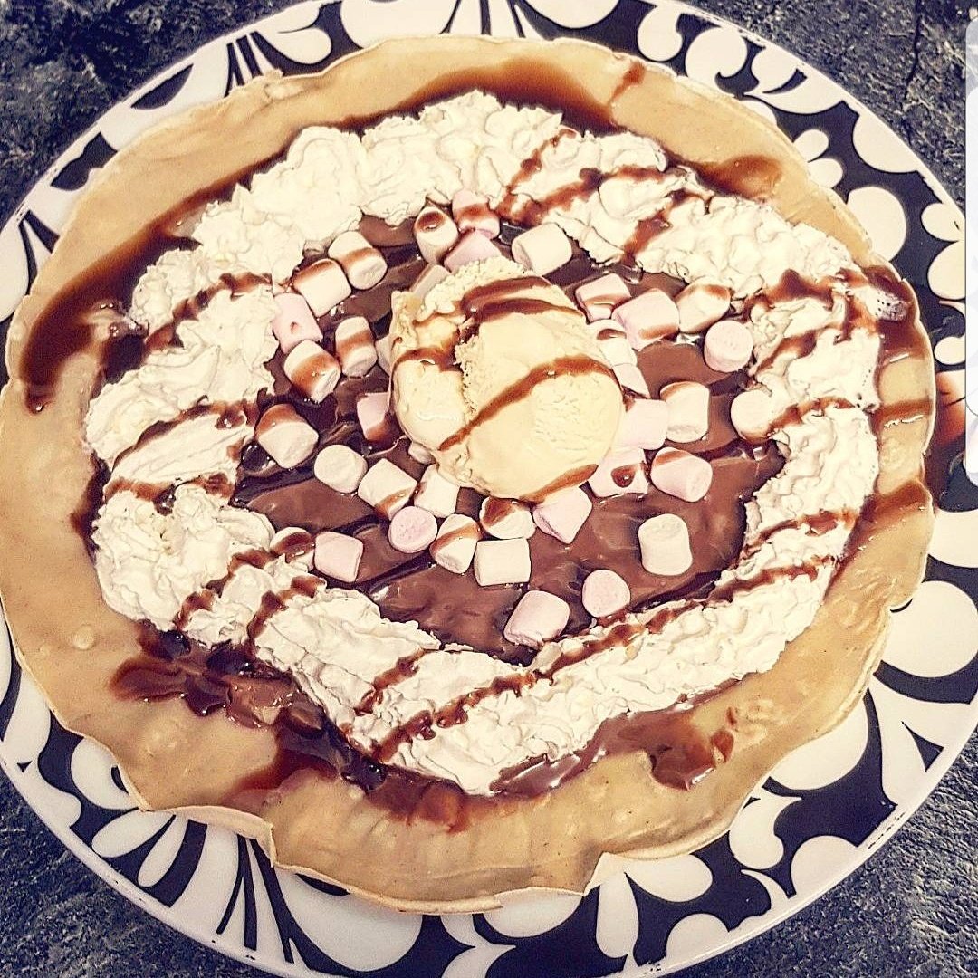zoe_howells's tweet photo. Gotta love pancake day, I'd rather have 2 pancakes days than a Valentine's day 🥞 https://t.co/4wfoChTqc9