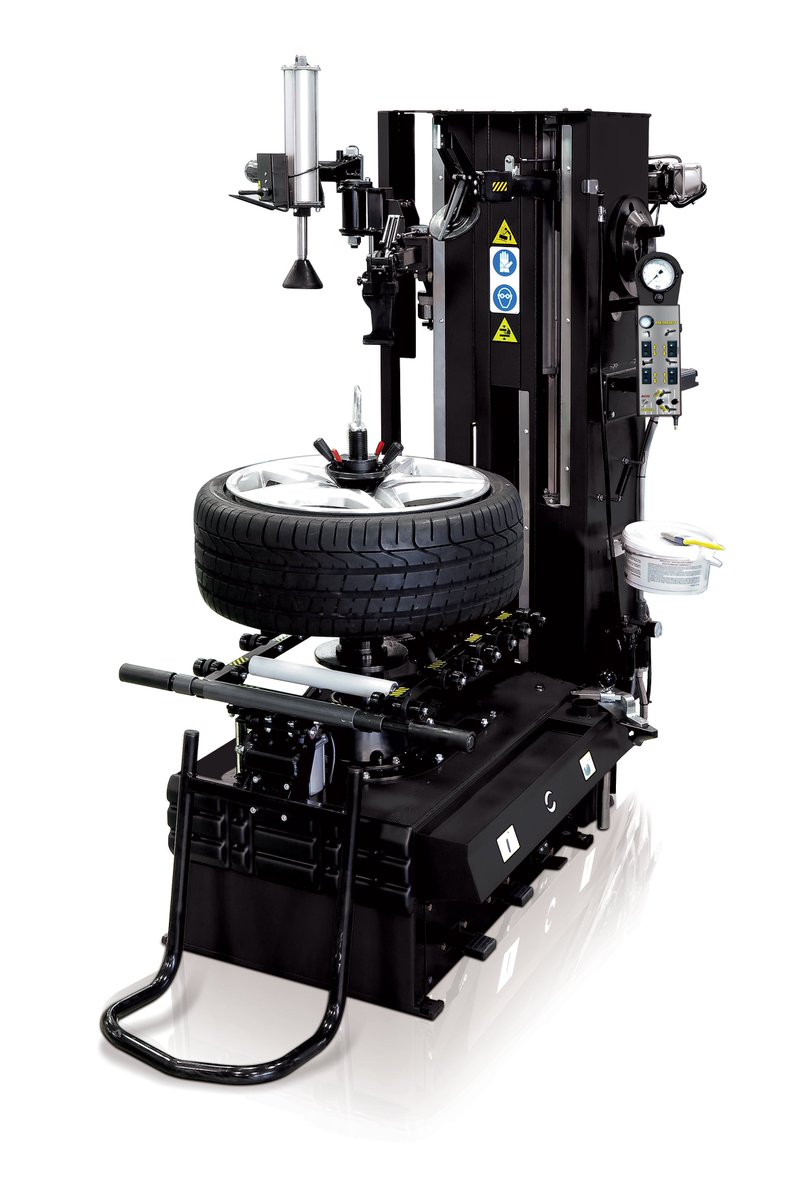 EverardGroupLtd's tweet photo. (1) Butler Engineering 🇮🇹 is recognised worldwide for producing advanced equipment for tyre service.  Their ethos strongly matches ours at JDGE; designing innovative products, embracing new concepts and technologies in order to reach the market-leading position. https://t.co/VEfhJRtw8E