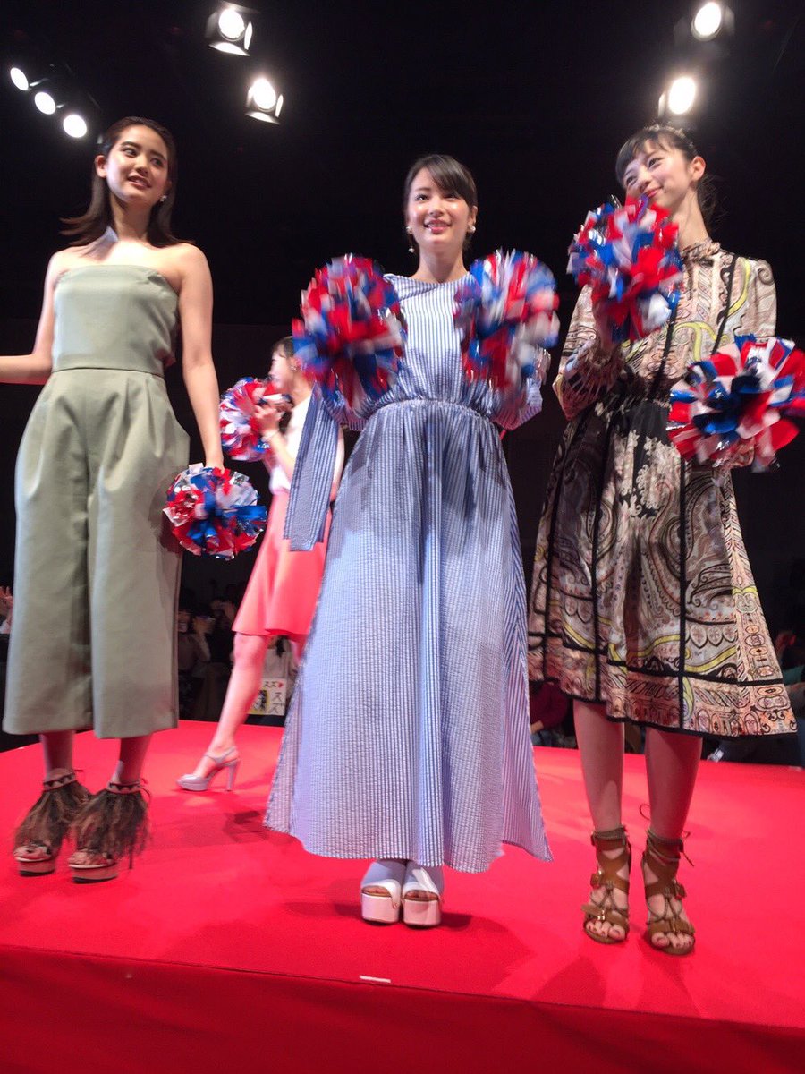 akubi_chan__'s tweet photo. チアダンの試写会行った時の
写真出てきた（笑）
広瀬すずかわいいとかそういう次元じゃなかった！！！（笑）

ほんとに大好き��映画
いつ見ても元気になれる🎦 https://t.co/VK0BDdbR8V