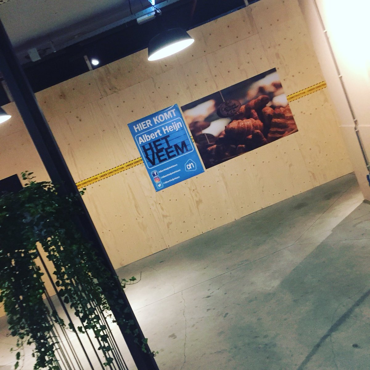 AlbertHeijnVeem's tweet photo. Posters zijn gehangen!@VershalHetVeem #vershal #vershalhetveem https://t.co/AVue8Np3oH