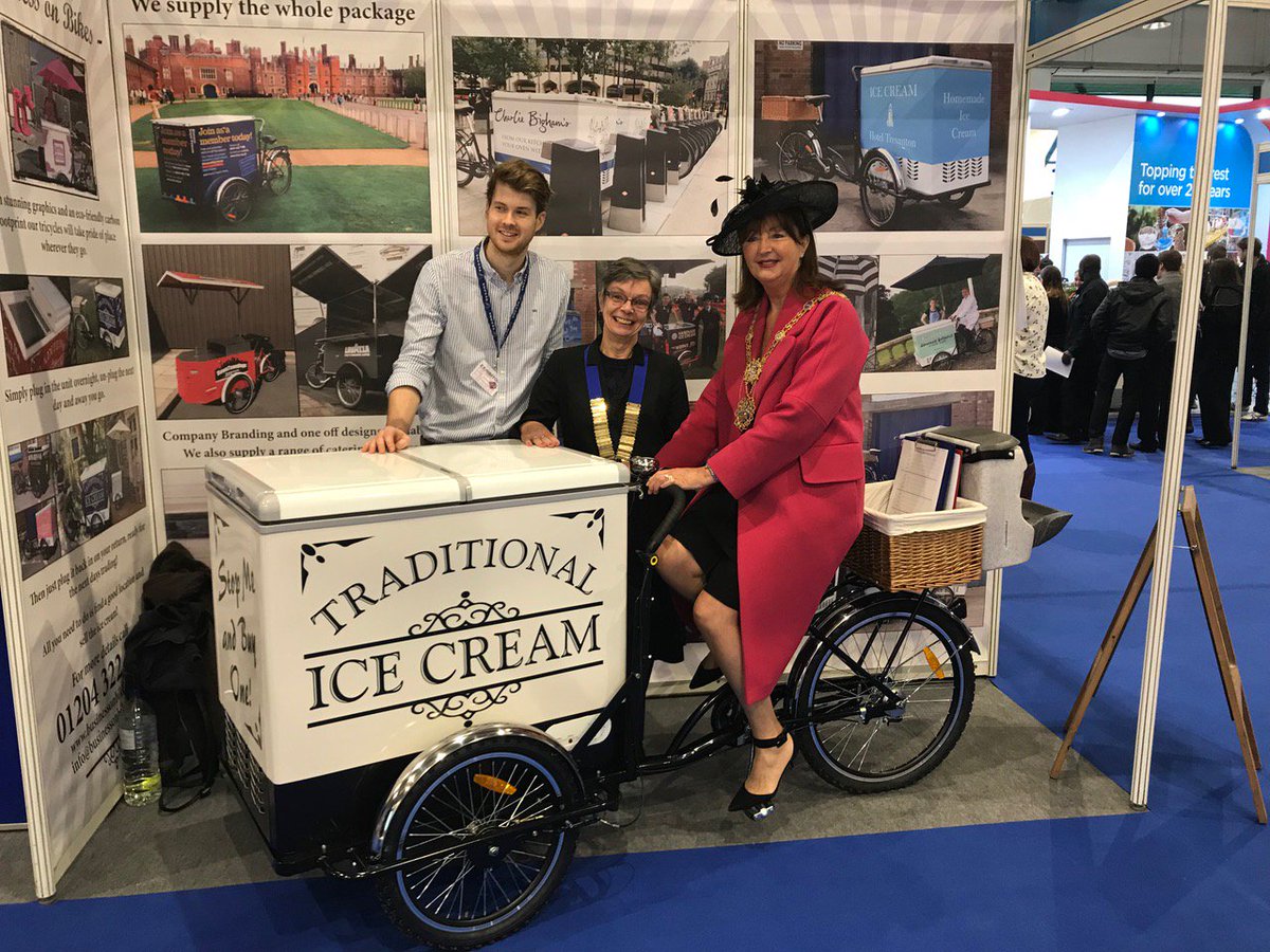 Meeting exhibitors from far &amp; wide at #IceCreamExpo! <a href="/CarpigianiUK/">CarpigianiUK</a> <a href="/ROKKProcessing/">ROKK Processing</a> <a href="/BusinessOnBikes/">Business On Bikes</a> <a href="/icecreamUK/">The Ice Cream Alliance</a> @YEventCentre <a href="/YorksAgSoc/">Yorkshire Ag Society</a>