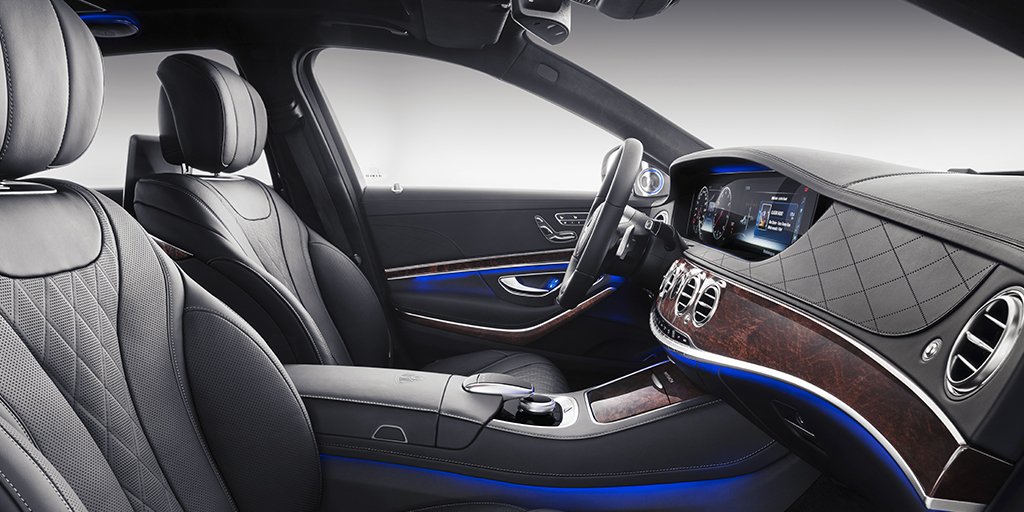 AutoKucaMikoM's tweet photo. Novi Mercedes-Maybach 
Ultimativna ekskluzivnost i individualnost
#GenevaMotorShow #Maybach #SClass #MercedesMaybach https://t.co/5pJZQjcjIL