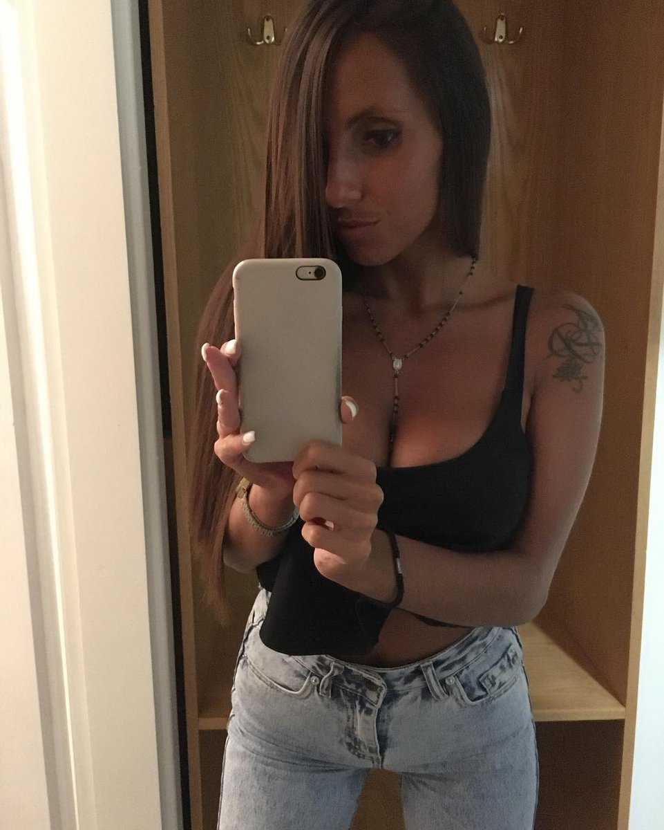 Jennifer Jeans tweet media