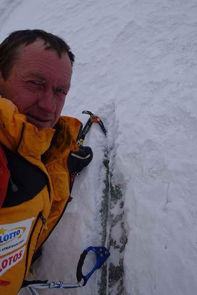 PakMountainNews's tweet photo. #K2
February 20 is expected to be the best for summit: Denis Urubko
Pictures by Denis Urubko via https://t.co/EOCMF8hg6x
#Karakoram #WinterExpedition #PolishatK2 #RouteChange#AbruzziSpur #Weather #FixingRopes #Polish #Poland #Pakistan #GilgitBaltistan #SummitDay https://t.co/TkjSjieTVY