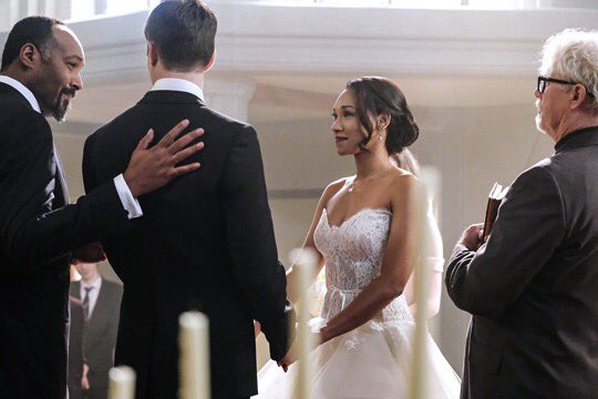 droidsurlooking's tweet photo. @chicabrava16 @candicekp @FLASHtvwriters And of course the Westallen wedding - the one that counts ❤️🧡💛💚💙💜 #TheFlash #RunIrisRun https://t.co/Zc3Kh1G0mG