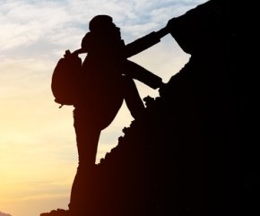 Wat kan een overstap van de thuiszorg naar het ziekenhuis allemaal betekenen? Lees de ervaringen van Ineke in haar blog. bit.ly/2HcXktT