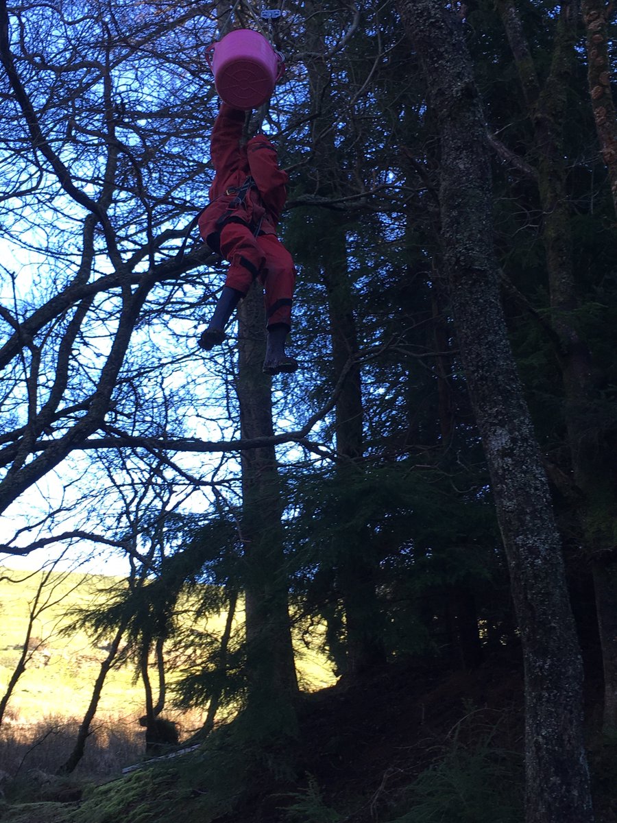 A big thank you to all of the young people and staff at Penn Fields who have joined <a href="/HeadStartFM/">HeadStart Wolves</a> <a href="/LTTOnline/">Wolverhampton LTT</a> for #gettingahead <a href="/TowersOEC/">The Towers OEC</a> this week #outdoorlearning #resilience 👍🏻❄️🌧☀️