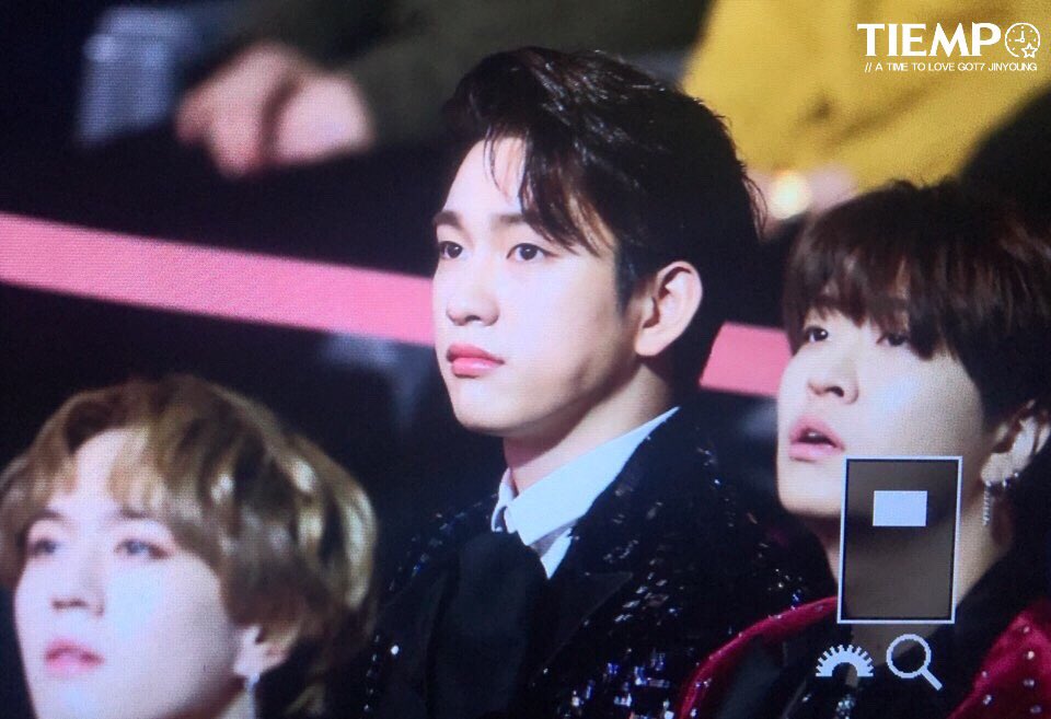 TIEMPO_JY's tweet photo. 180214 가온차트 왕자님💘 #진영 #Jinyoung #GOT7 https://t.co/Pn9WYtCNKQ