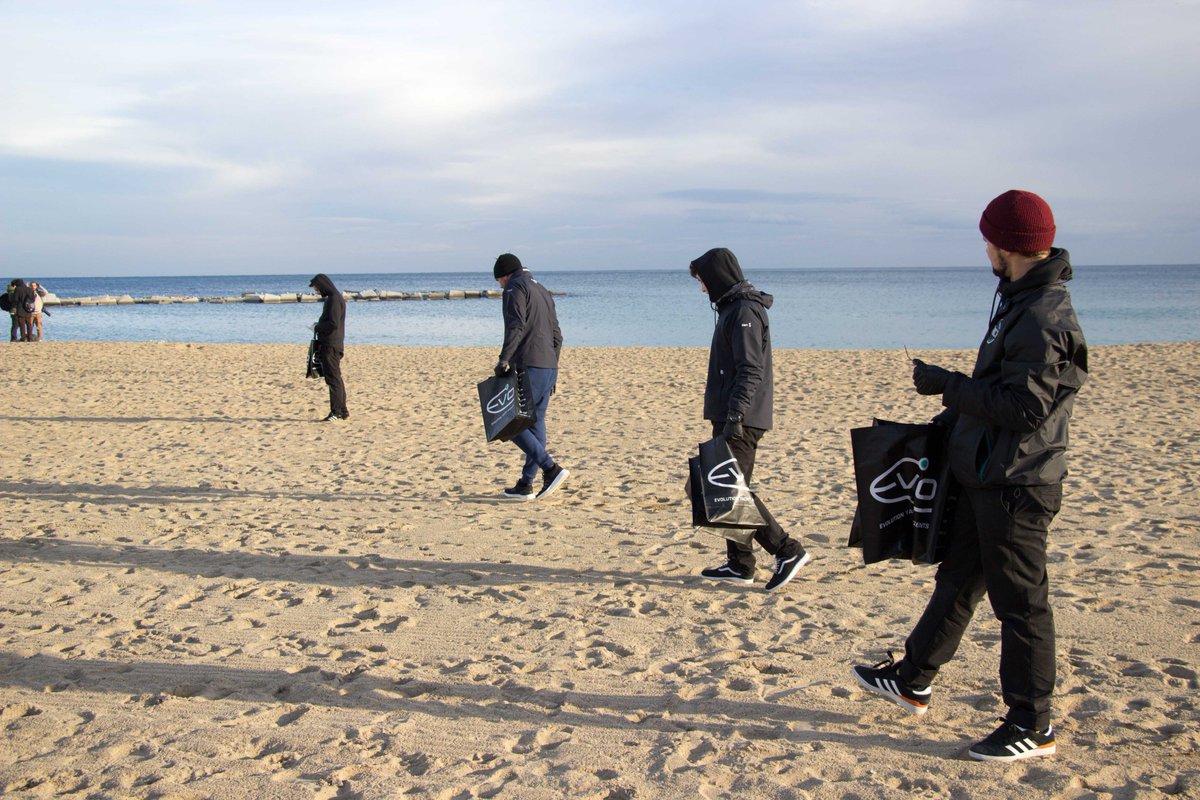MarinaPortVell's tweet photo. Yesterday, the crew of S, Awatea, Alfa Nero and Rahil joined forces to clean up the Barceloneta's Beach. This initiative started by the crew of S, has the support of @OneOceanPortVel and @EvolutionYachts 
Thank you so much for your help guys! https://t.co/2OZX91SlAX