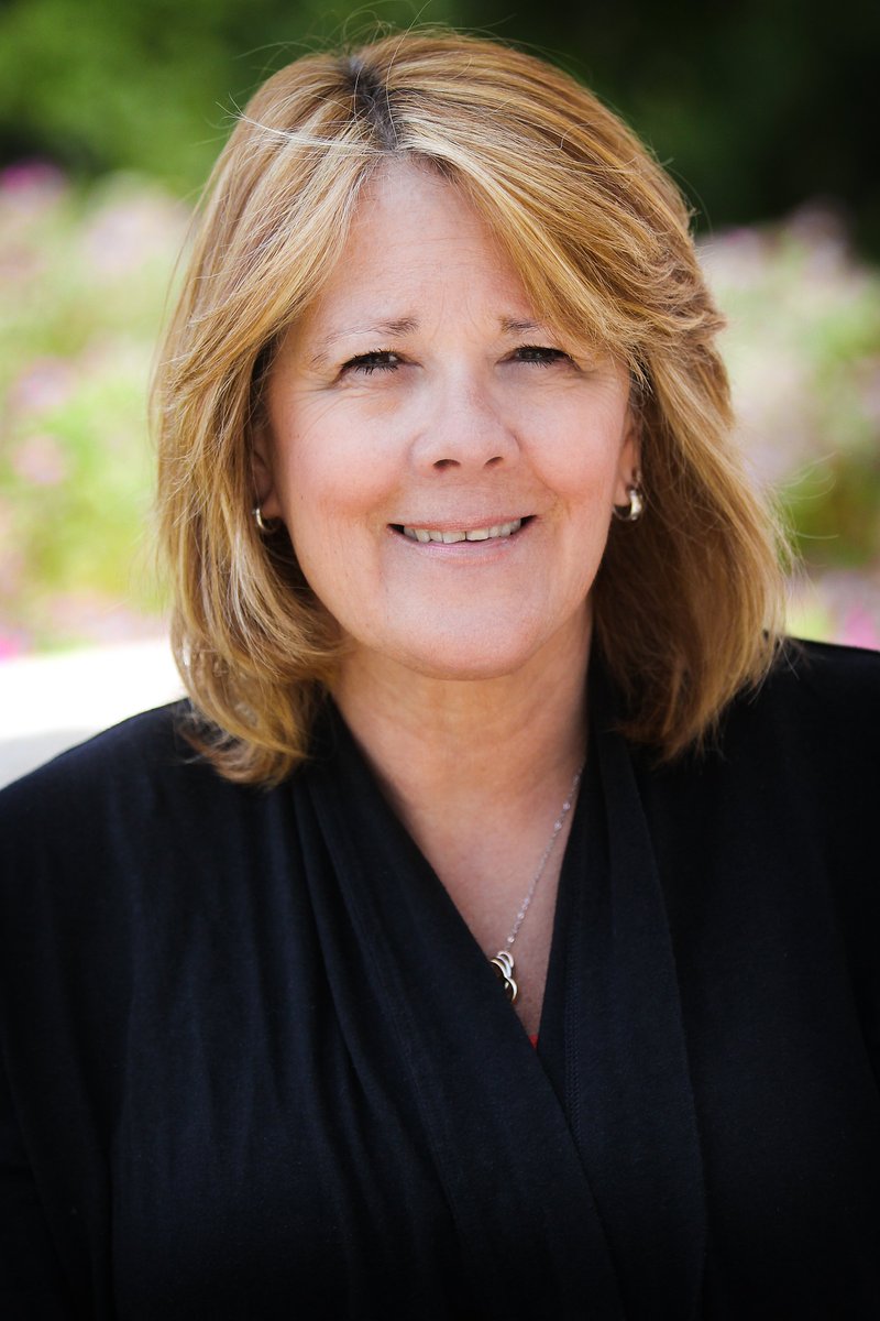 Virginia Hart, die Eigentümerin und der CEO von <a href="/ARTRiskFIS/">ART Risk Solutions</a>.​ Art Risk ist spezialisiert darin, Versicherungs- und finanzielle Lösungen für Wunscheltern bereitzustellen, die kosteneffektiv sind und mögliche Risiken minimieren. Frau Hart hat mehr als 20 Jahre Erfahrung.