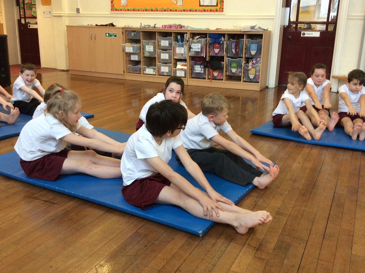 ABCPschool's tweet photo. #3H are Having a good stretch before the routines begin. #bodyready #ABCPGames. #schoolgames https://t.co/Uvezp2YLwY