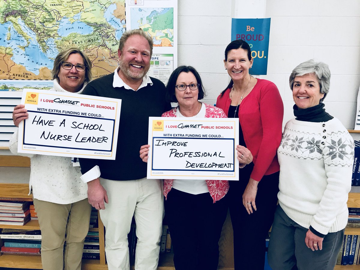 massteacher's tweet photo. Happy Valentine’s Day! Show us your #RedForPublicEd and share what you love about your school. #FundOurSchools https://t.co/5UIwO9VjSw
