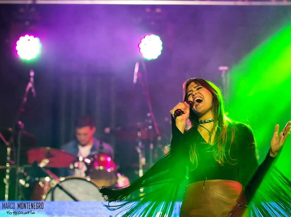 ¡¡FELIZ DÍA DEL #AMOR Y LA #AMISTAD!! 😍 
Nosotros lo celebraremos esta noche en la 3°fase de #Murgas del #CarnavalLPGC en el #ParqueSantaCatalina. ¿Te vienes? 💃🕺
📷 : #MarcoMontenegro
#Murgas3LPGC #Carnaval #FelizSanValentín #ÚltimaLlave #GiraBuenViaje #singer #love #amor