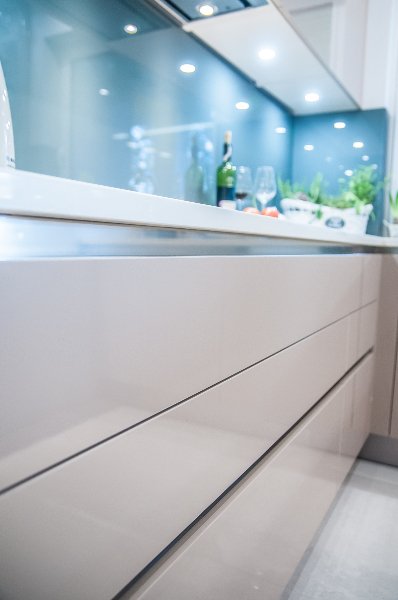 ProjektForma's tweet image. #uchwyty czy #bez #uchwytów ? a coś pośredniego ? jest rozwiązanie !