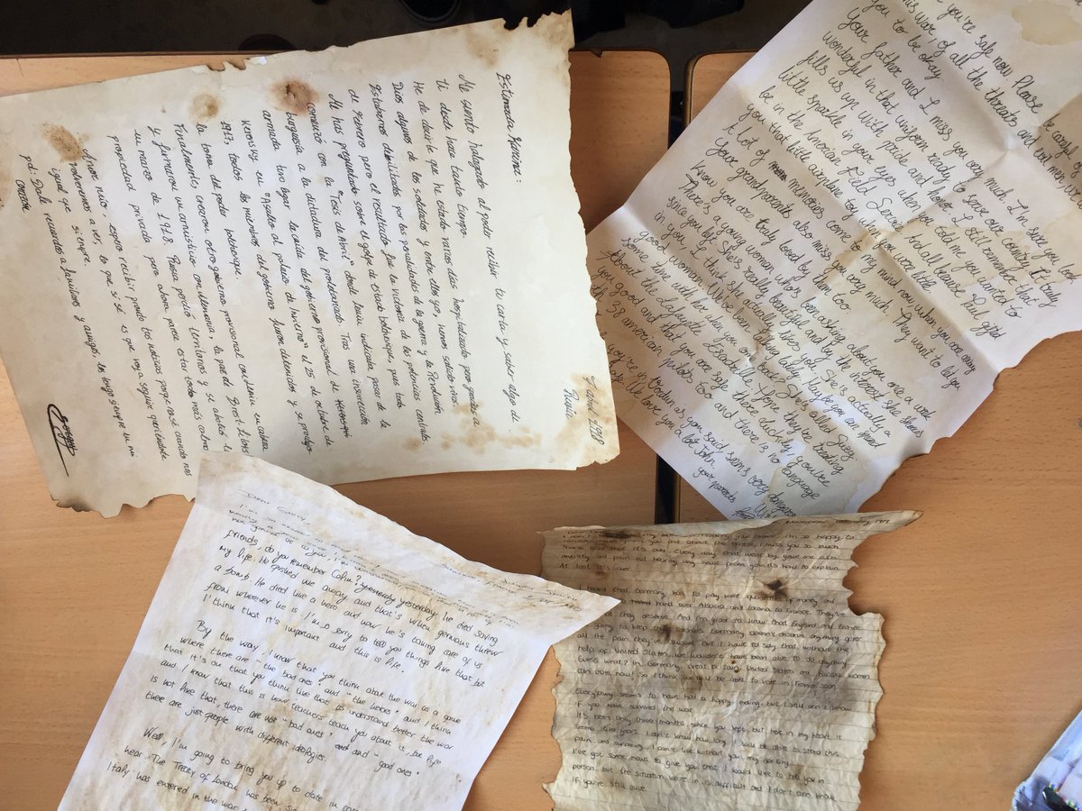 mosqueteraslas4's tweet photo. We have already finished our replies, we hope that you receive our letters soon.❤️❤️ #REAlaguerraquecambioalmundo #REAlasguerras @iesifach https://t.co/aXWQGMfLdO