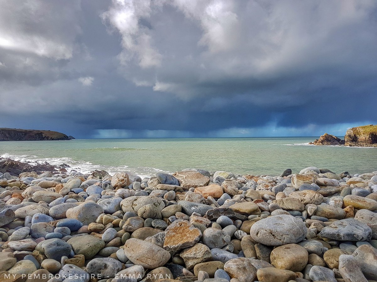 MyPembsEmmaRyan's tweet photo. Rain Clouds looming over Aberbach Beach @ruthwignall @katelewisITV @kelseyredmore @VisitPembs @visitwales @DerekTheWeather @behnazakhgar @itvcoastcountry @BBCWthrWatchers #Aberbach #winterwalks #pembrokeshire https://t.co/NnhQRI9rnj