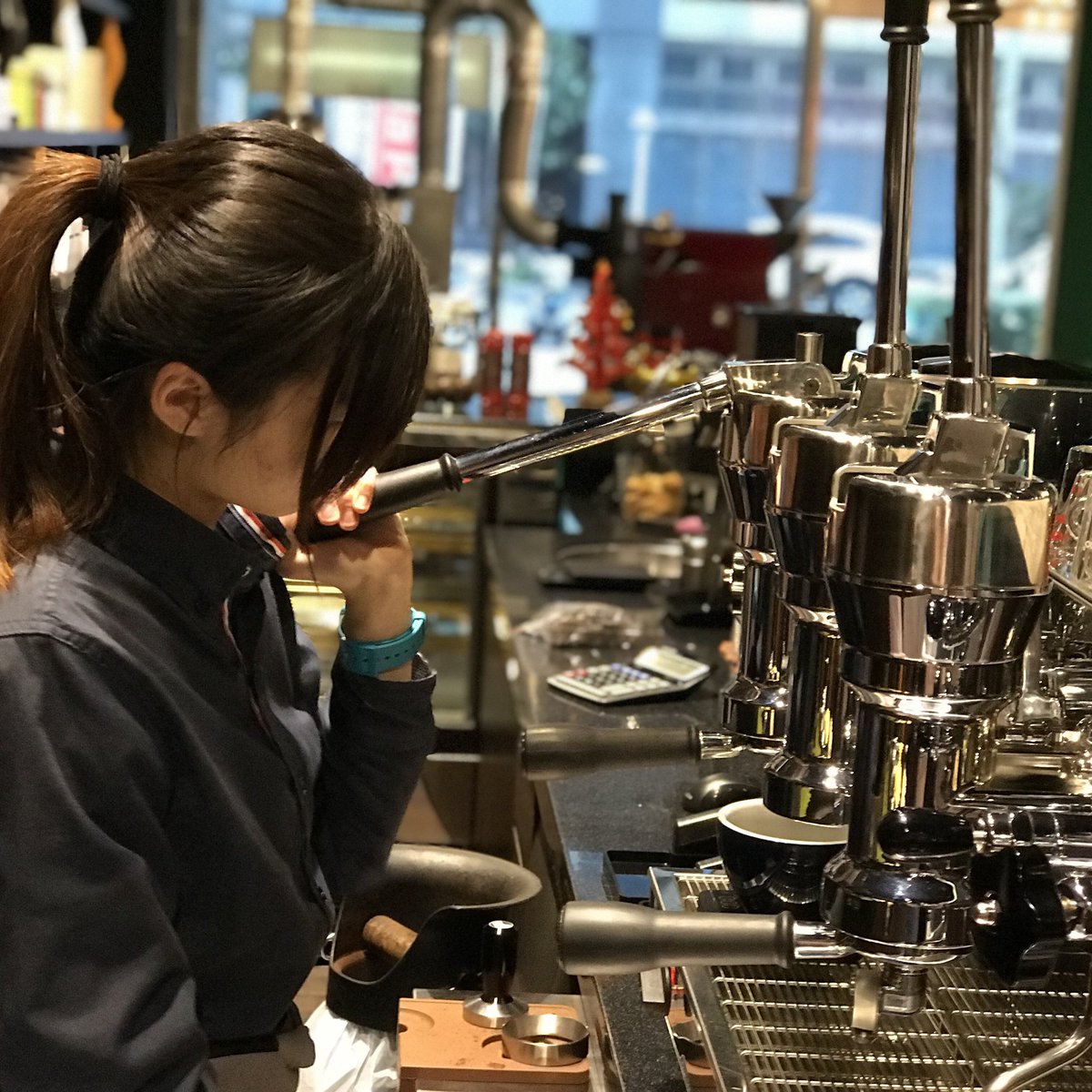LaPavoni1's tweet photo. La Pavoni Diamante, what a pleasure working with such a beauty!
Photo credits: Arthur Yang from La Pavoni Taiwan
#lapavoni #lapavoniespresso
#levermachine #coffee #espresso #caffè #Italian #design #madeinitaly #sexy #beauty #coffeeporn #Taiwan #Taipei #style #bplus #bpluscafe https://t.co/X8TRX5CtB2