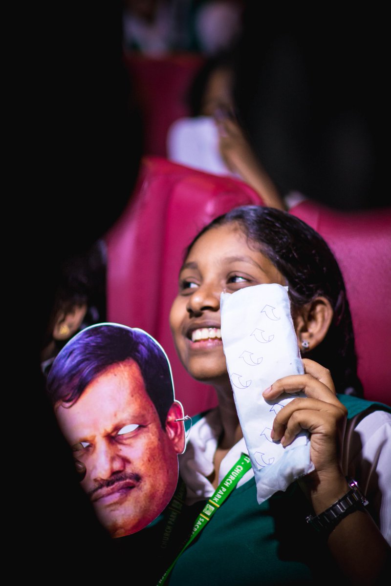 Standbyheroffl's tweet photo. Glimpse from yesterdays event! we  launched the onground campaign of #Standbyher with our digital campaign #PadmanChallenge! Thank you @unwomenindia for the unconditional support towards spreading menstrual Hygiene awareness! #BlessedToBleed @murugaofficial @PadManTheFilm https://t.co/bO9cURvLUu