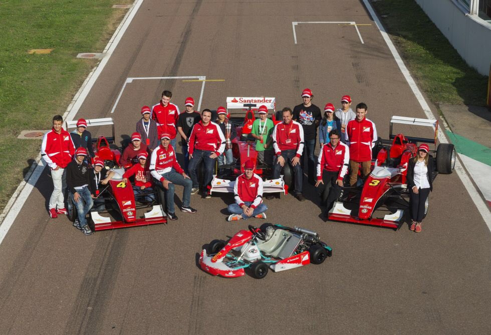 pablodevillota's tweet photo. Este año mis ojos y todo mi apoyo a @HitechGP con @AlexPalou y @BenHRacing . Hace cinco años todos comenzamos a soñar en Fiorano con @insideFDA . Feliz y orgulloso de ver como progresais y luchais duro, para triunfar en este difícil deporte del automovilismo. https://t.co/ZiEKSCrDuf