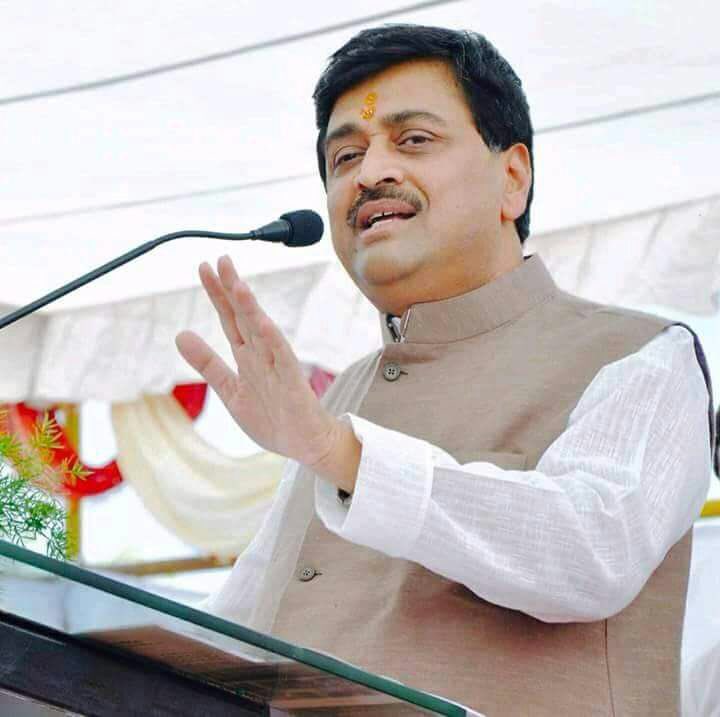 vinay_khamkar's tweet image. #ModiComics Maharashtra Govt's order for books for govt schools has Rs.56.42 lakhs worth of books on PM Modi and only Rs.3.25 lakhs worth of books on Mahatma Gandhi.
It seems BJP leaders need psychiatric treatment : Ashok Chavan