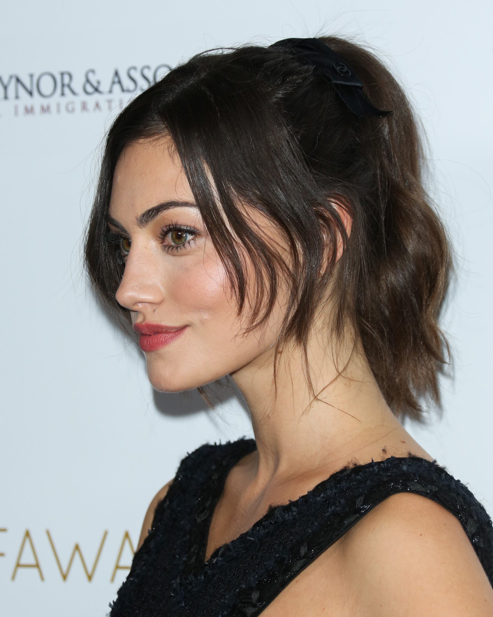 Dress Like Phoebe Tonkin on X: Attending the 4th Annual