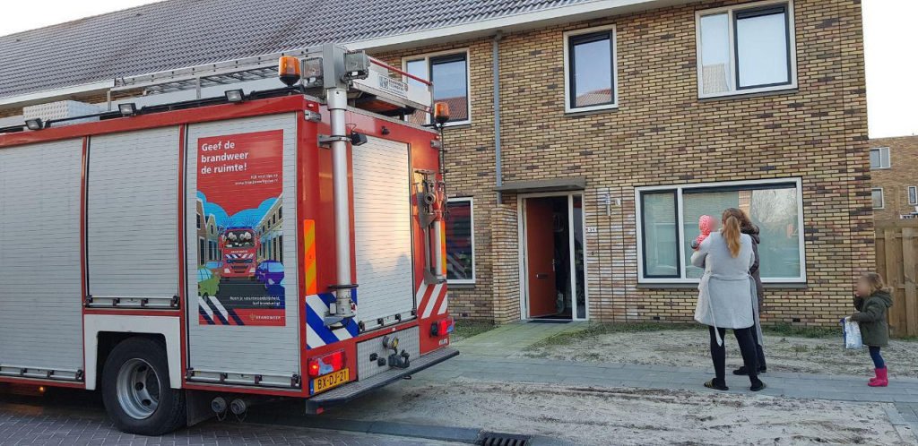Brandweer rukt uit voor gaslekkage op het Paardepad in Drachten - Drachten- De brandweer van Drachten werd omstreeks 08:45 uur gealarmeerd voor een gaslekkage op het Paardepad.
De bewoonster had een... - 112drachten.nl/kort/brandweer…
