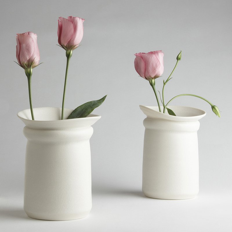 ceramicreview's tweet photo. Open next week – Porcelain³ @CeramicsCentre, spotlighting the approaches to porcelain of three makers: @JoDaviesCeramic, @KlugCeramics and Anja Lubach (15 Feb–10 March) https://t.co/St6EOrd8UE