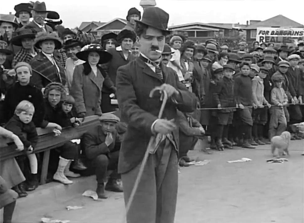 Un día como hoy, en 1914, se estrenaba la película #KidAutoRacesAtVenice, donde Charles Chaplin interpreta a Charlot por primera vez.