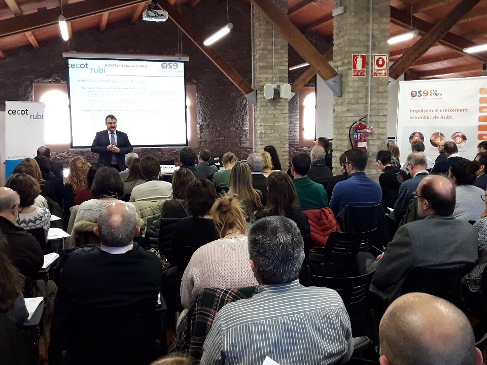 Engegant amb <a href="/enricriusm/">Enric Rius</a> les Novetats Fiscals 2018 <a href="/rubiempresa/">Rubí Empresa</a> <a href="/PatronalCecot/">Patronal Cecot</a>