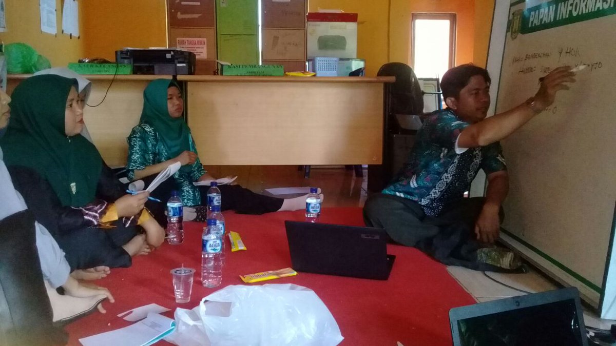 yusuf3493's tweet photo. Upaya pemberdayaan masyarakat oleh pendamping tuk maksimalkan #ManfaatDanaDesa #TPPIKalsel @jokowi @EkoSandjojo @taufikmadjid71 @anwsanusi https://t.co/7rn3rl4MBD