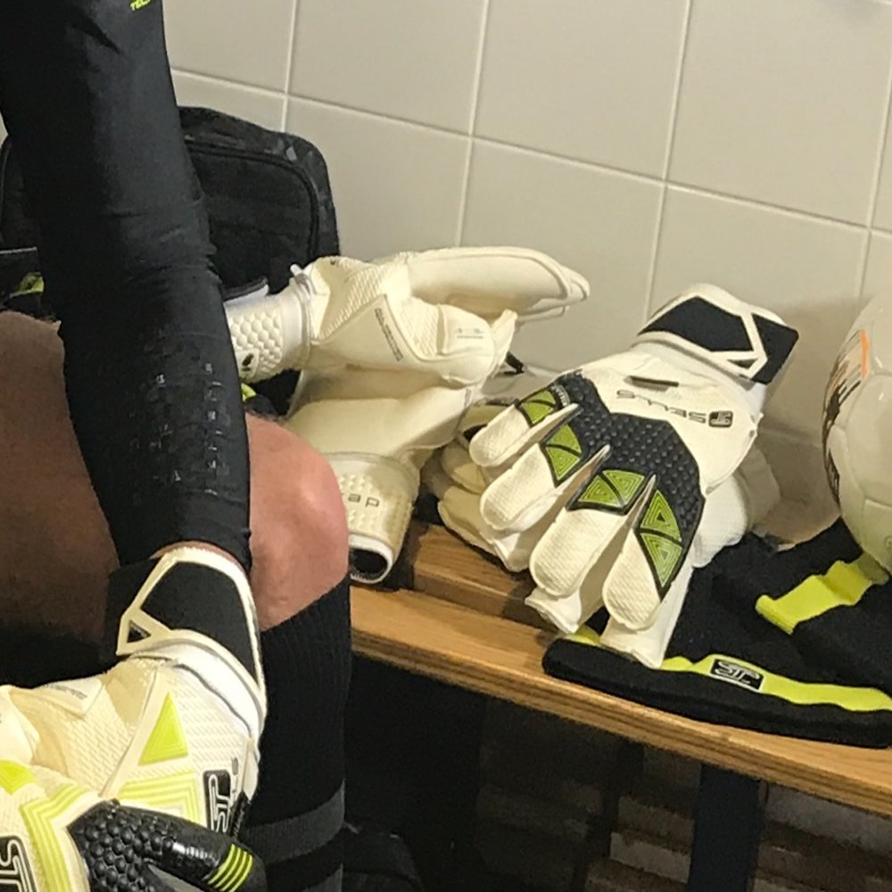 SellsGKP's tweet photo. The Elite Climate Guard collection...Which one’s yours? #PRIMEDFORCOMBAT #ANOTHERLEVEL
https://t.co/PoCCvJ2AzI https://t.co/V4j1SH2WTT