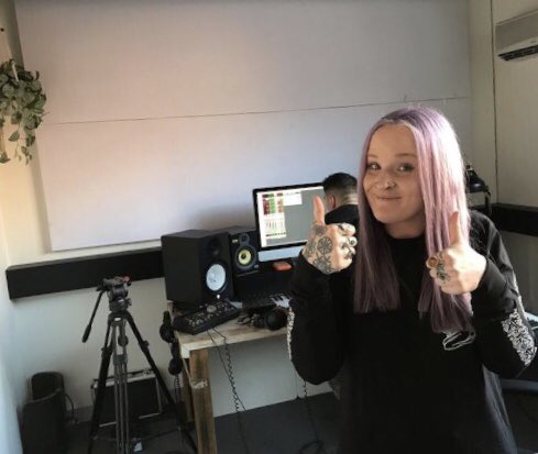 L_A_Faithfull's tweet photo. Feels like a dream, tonight @HitNetworkAUS premier my single #Heartback on @CollectiveNoun_  nationally! 10pm @FoxFM @hit105Brisbane @hit1047Canberra @hit107 @hit929 and heaps more! https://t.co/eIx3hT59tH