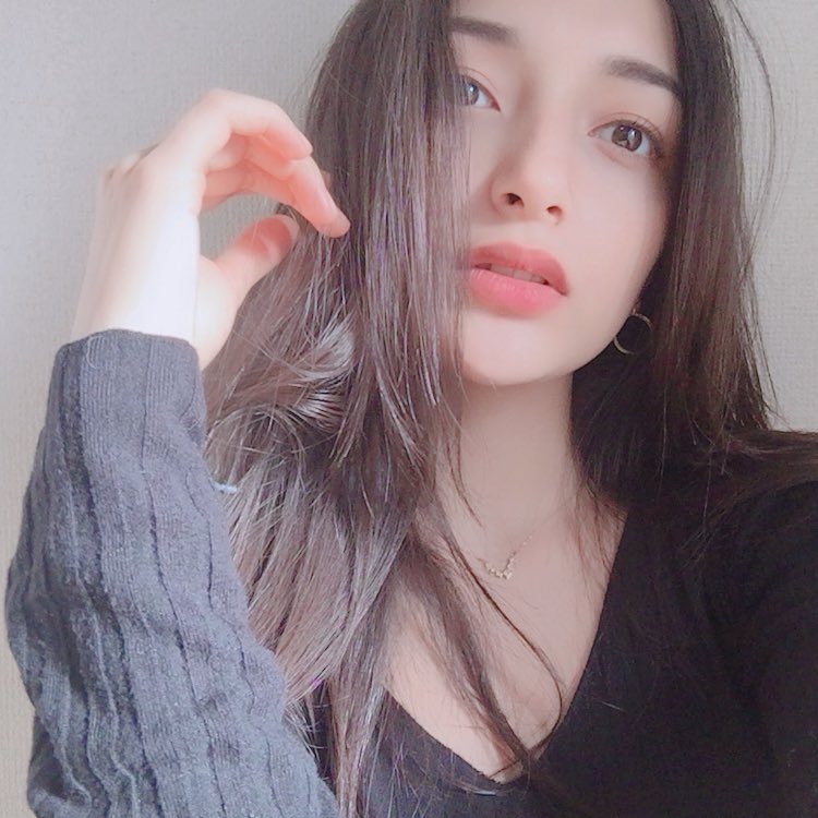 5位 Erika ファン\u202635万人5200人