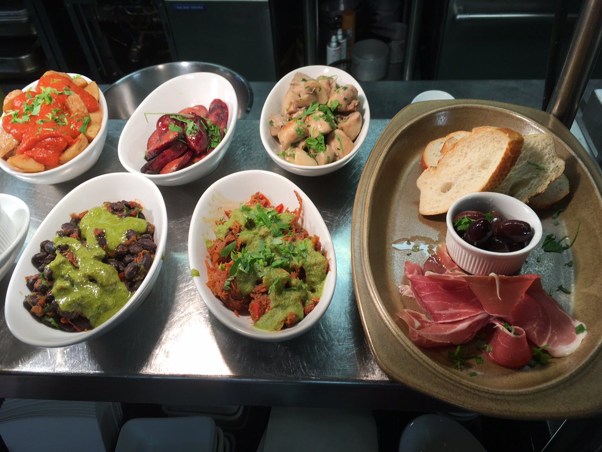 Ombrellos tweet media