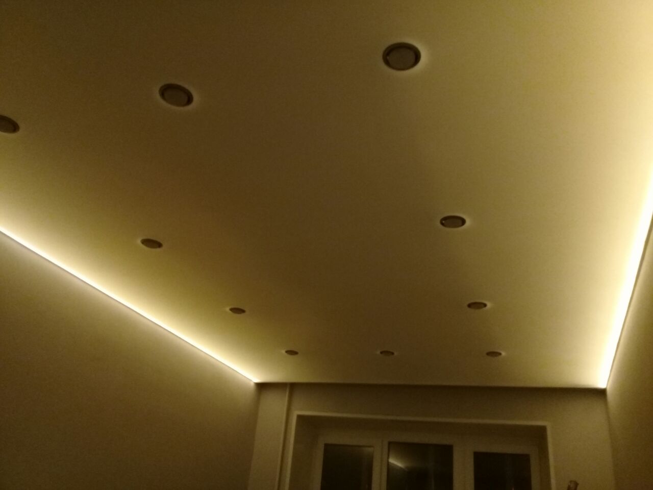 Потолок со смещением