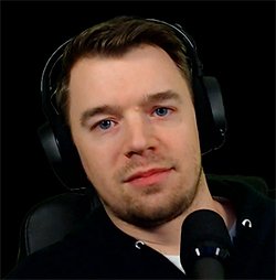 BludHurr's tweet photo. This is what you call a 'Smouldering Look". The Hurr... the baby blues.... @gussymoose just might need to take a deep breath! Oh, and come join the fun! Come for the hurr. Stay for the hurr. https://t.co/0B7BxrHCsz @Bludborn @brantv1_712 @Countkreed @megreader2003 https://t.co/ZyguDWER1M