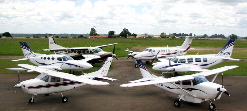 tourismzimbabwe's tweet photo. Accessibility-Set sail on the lapping waters of Lake Kariba, fly the blue skies or take on a road-trip to the south western banks of the lake…and there awaiting you is #Binga…one of Zimbabwe’s best kept secrets.#visitzimbabwe Image credits: #dunhuramambo #executiveair #zim4x4 https://t.co/gqzAtXT49F