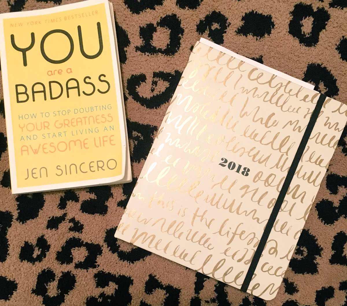 thecoffee_queen's tweet photo. N E W Y E A R vibes ✨🎉 #2018 @katespadeny #planner @JenSincero 💪🏻✨💕 https://t.co/jeU06264mB