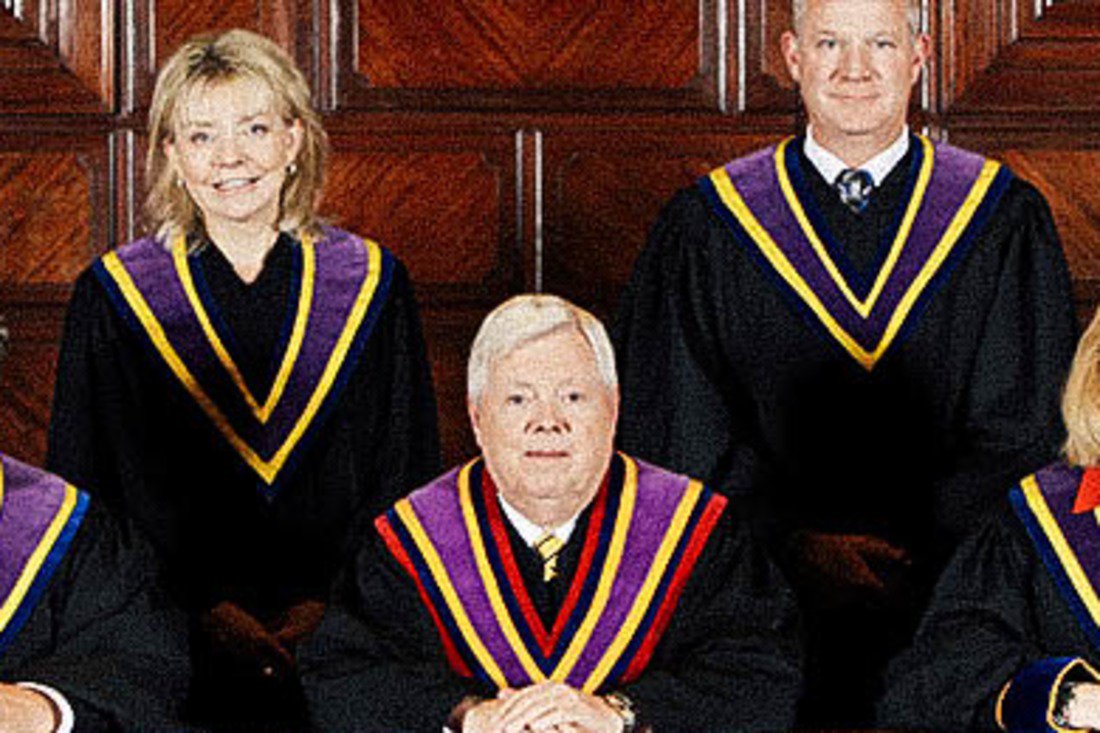 Slate's tweet photo. The Pennsylvania GOP is going to astounding lengths to defy the courts and keep gerrymandering: https://t.co/avBpuhjApF https://t.co/D3anzqymCf
