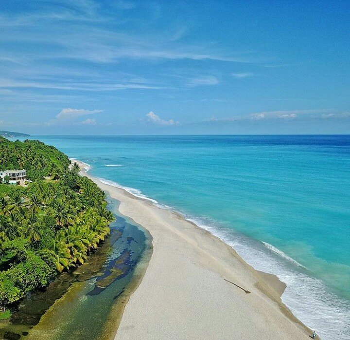 PaisajesRD1's tweet photo. Playa los Patos, Barahona. #RepublicaDominicana #Dron #Drones #Dronesrd #Goopro #Paisajesrd https://t.co/Kr0xakDsur