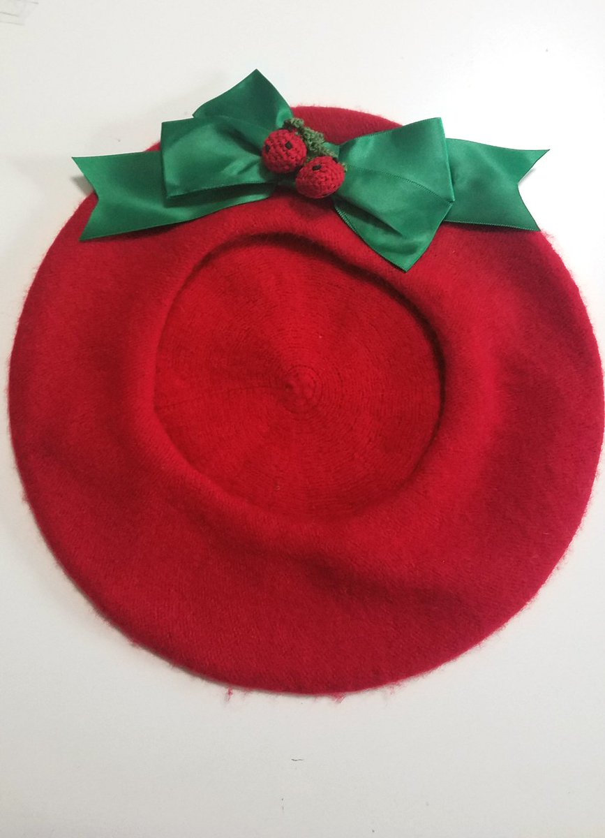 retrogamechan's tweet photo. Today's finished beret! https://t.co/AhxsQBTKMZ