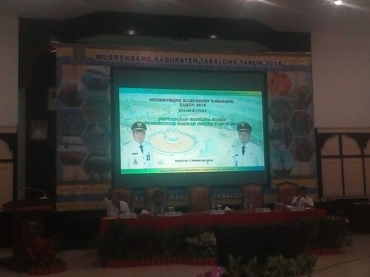 DiantaraGesang's tweet photo. Pembangunan melalui padat karya #KabTabalong #TPPIKalsel #ManfaatDanaDesa @jokowi @EkoSandjojo @anwsanusi @taufikmadjid71 @fachrilabalado https://t.co/rnbaDxVanm https://t.co/1K9br8px91