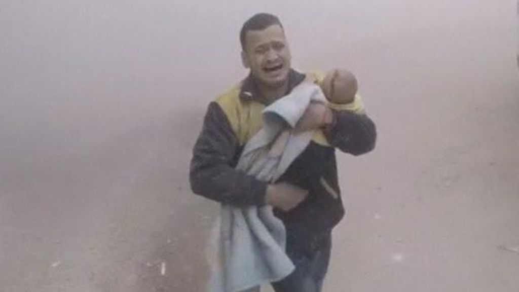 informativost5's tweet photo. Horror en Siria: Más de 60 muertos tras los últimos bombardeos por @josediazpando https://t.co/TW8Xo2EUcQ https://t.co/2msdHwSujX